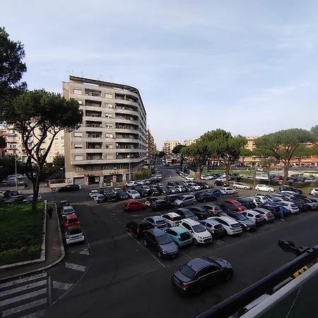 A casa dei Nonni House near the metro C-2